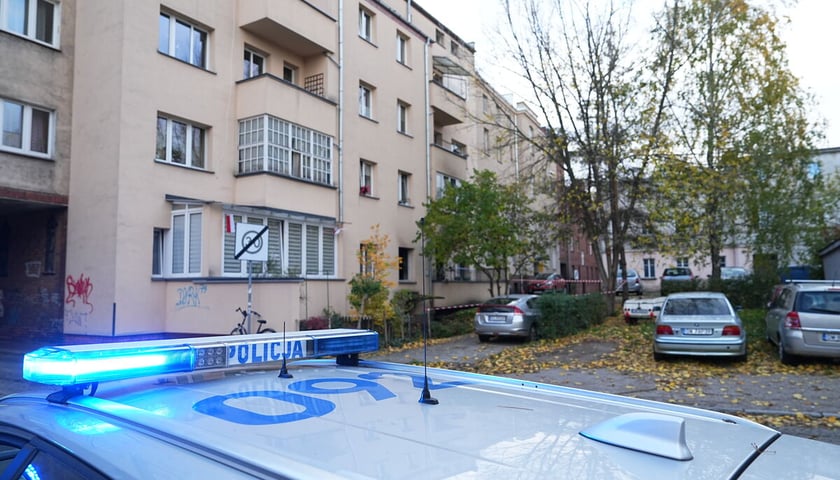 Powiększ obraz: <p>Pożar mieszkania przy ulicy Hallera 51, 26.10.2025.</p>