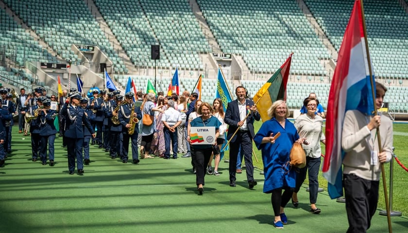 Powiększ obraz: Dzień Paszportu we Wrocławiu. Zdjęcie ilustracyjne