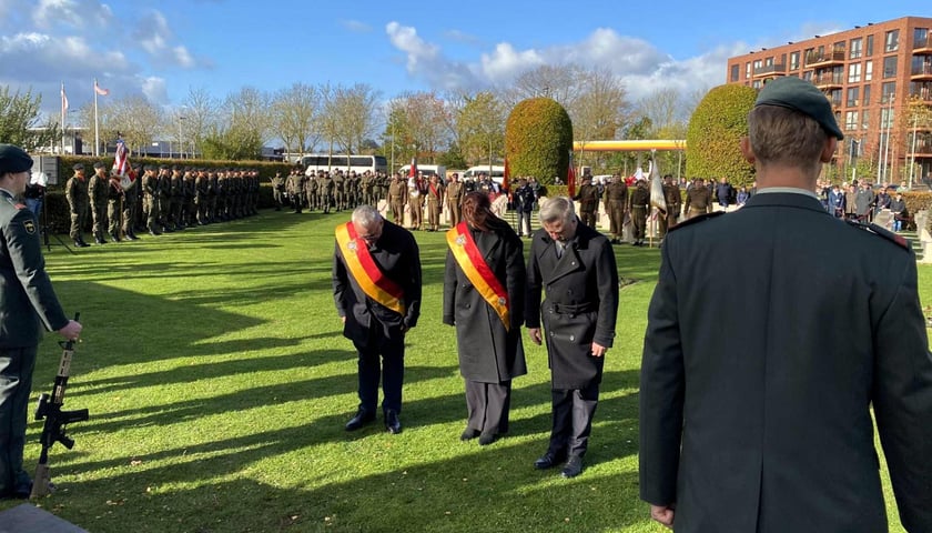 Powiększ obraz: Obchody 81. rocznicy wyzwolenia Bredy przez dywizję pancerną gen. Maczka