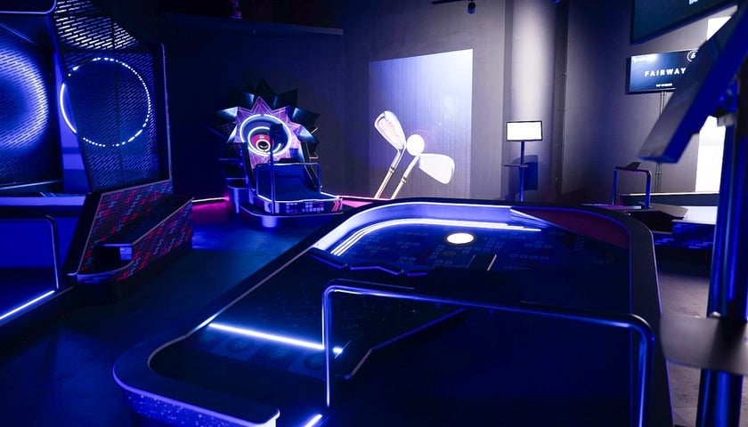 Powiększ obraz: Wieczór zapowiadający otwarcie Sky Games w Sky Towerze we Wrocławiu