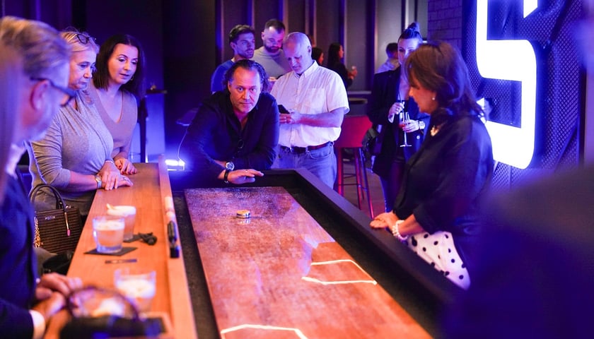 Powiększ obraz: Wieczór zapowiadający otwarcie Sky Games w Sky Towerze we Wrocławiu