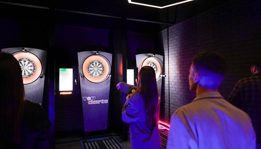 Powiększ obraz: Wieczór zapowiadający otwarcie Sky Games w Sky Towerze we Wrocławiu