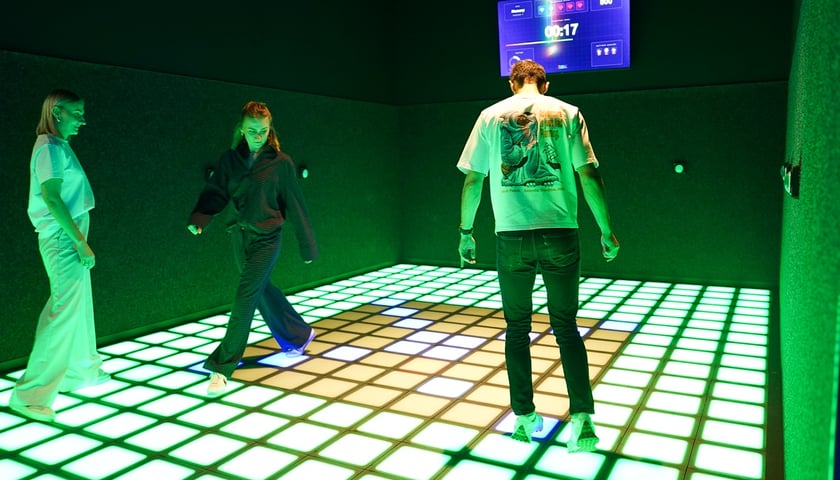 Powiększ obraz: Wieczór zapowiadający otwarcie Sky Games w Sky Towerze we Wrocławiu