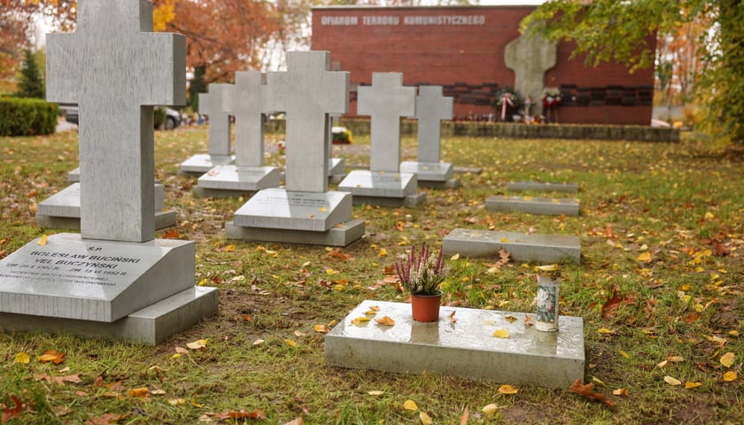 Nowe pomniki zastąpiły krzyże pokutne