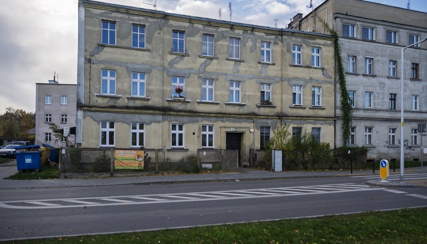 Dolnobrzeska 18 na wrocławskiej Leśnicy