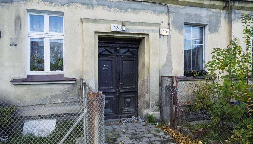 Powiększ obraz: Dolnobrzeska 18 na wrocławskiej Leśnicy