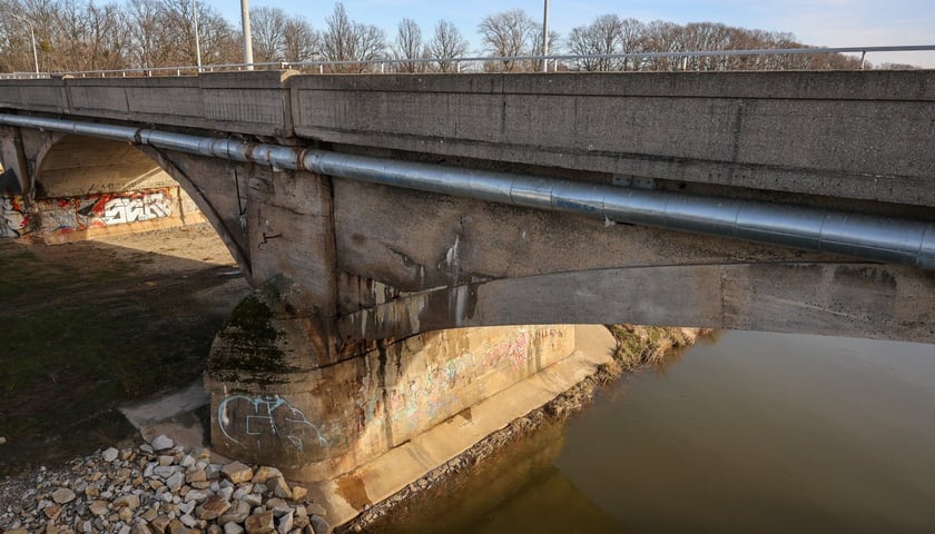 Powiększ obraz: Stare mosty Chrobrego, znane również pod nazwą mosty Swojczyckie