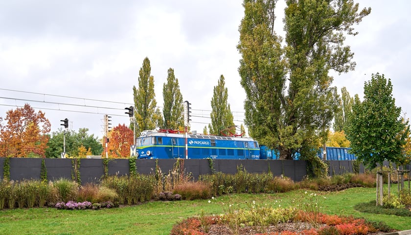 Powiększ obraz: Okolice tunelu oznaczonego na mapie jako 2. Rejon osiedla na terenie dawnego browaru (po stronie Ołbina) i ulicy Browarnej (po stronie Kleczkowa)