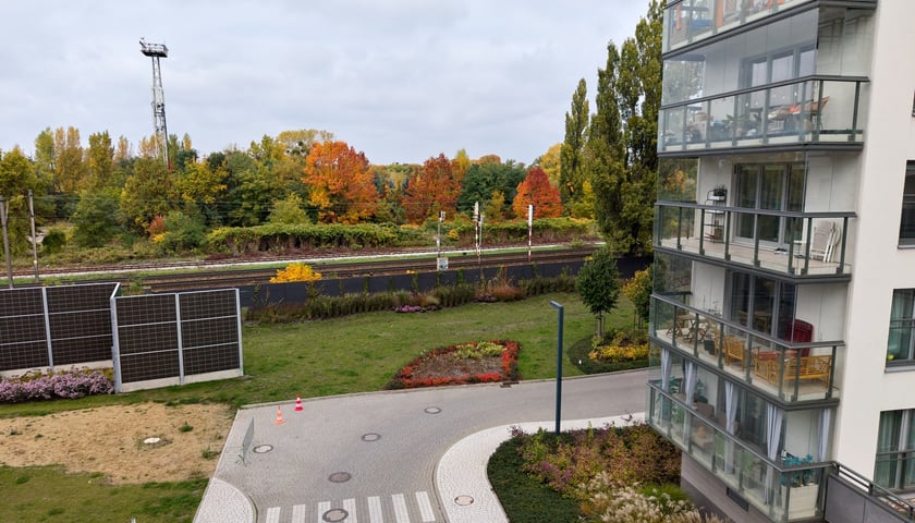 Powiększ obraz: Okolice tunelu oznaczonego na mapie jako 2. Rejon osiedla na terenie dawnego browaru (po stronie Ołbina) i ulicy Browarnej (po stronie Kleczkowa)