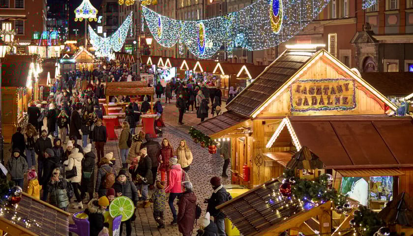 Powiększ obraz: Jarmark Bożonarodzeniowy we Wrocławiu