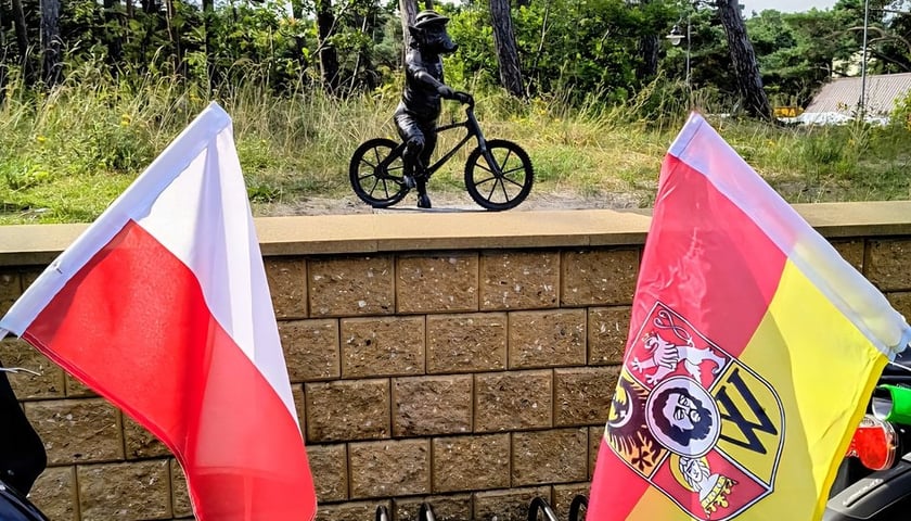 J&J dookoła Polski. Są już na półmetku i zapraszają na spotkanie w CAL na Maślicach | ZDJĘCIA