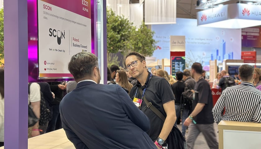 Web Summit 2025 - startupy z Wrocławia i regionu prezentują się na stoisku Dolnego Śląska