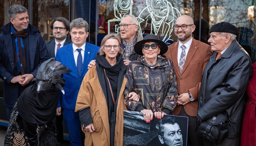 Powiększ obraz: <p>Uroczystość nadania tramwajowi MPK Wrocław imienia Wojciecha Jerzego Hasa&nbsp;</p>