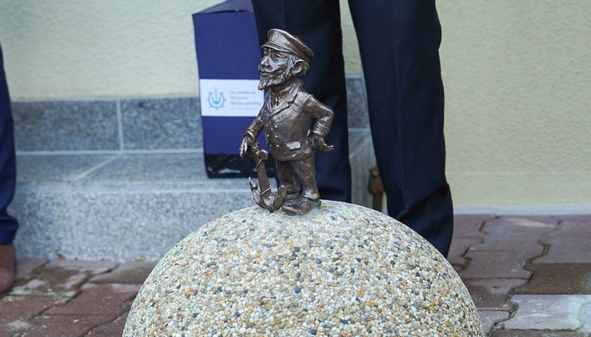 Śłubwanie pierwszoklasistów w Technikum Zeglugi Śródlądowej we Wrocławiu