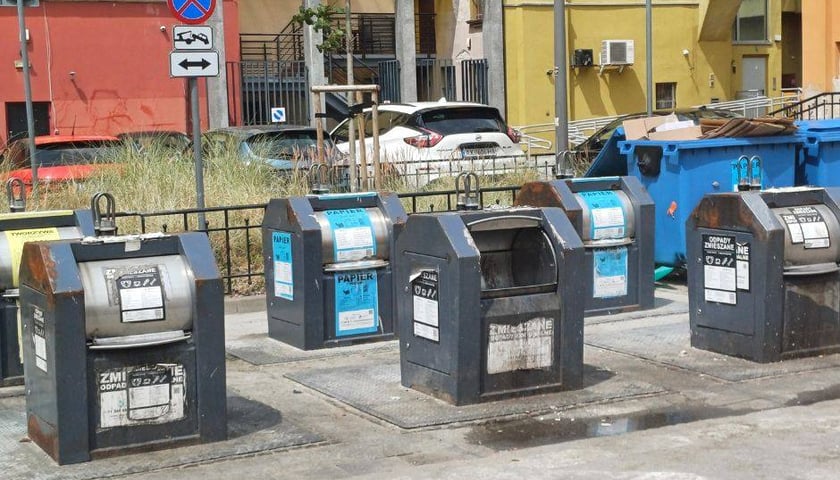 podziemne pojemniki na śmieci