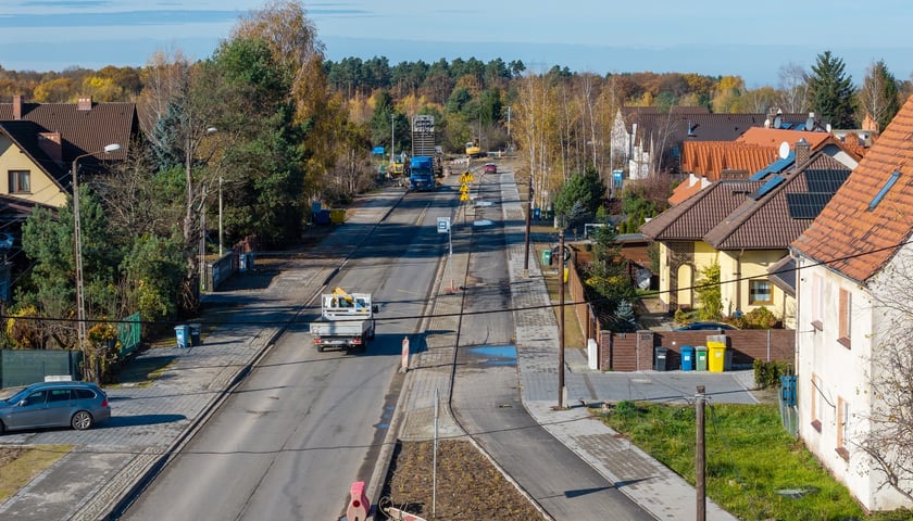 Powiększ obraz: Przebudowa ulicy Wilkszyńskiej - zdjęcie z początku listopada