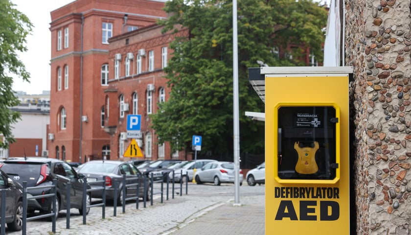 Powiększ obraz: Stacja Hellpbox365 we Wrocławiu