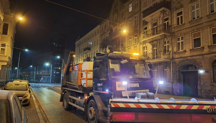 Pługopiaskarki są od rana na mieście - już działają