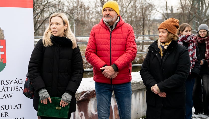 Powiększ obraz: <p>Noemi Nagy, G&aacute;bor G&oacute;dor i Beata Zwolańska-Hołod</p>