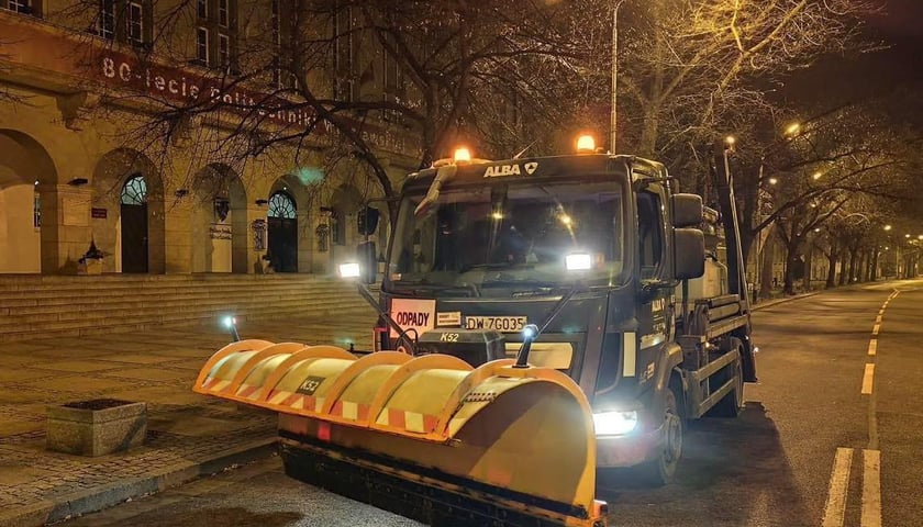 „Akcja Zima” we Wrocławiu. Służby pracują całą noc