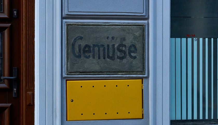 Powiększ obraz: Kamienica wspólnotowa Cybulskiego 19 w listopadzie 2025