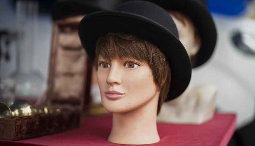 Giełda Staroci pod Iglicą przy Hali Stulecia we Wrocławiu 29 listopada 2025