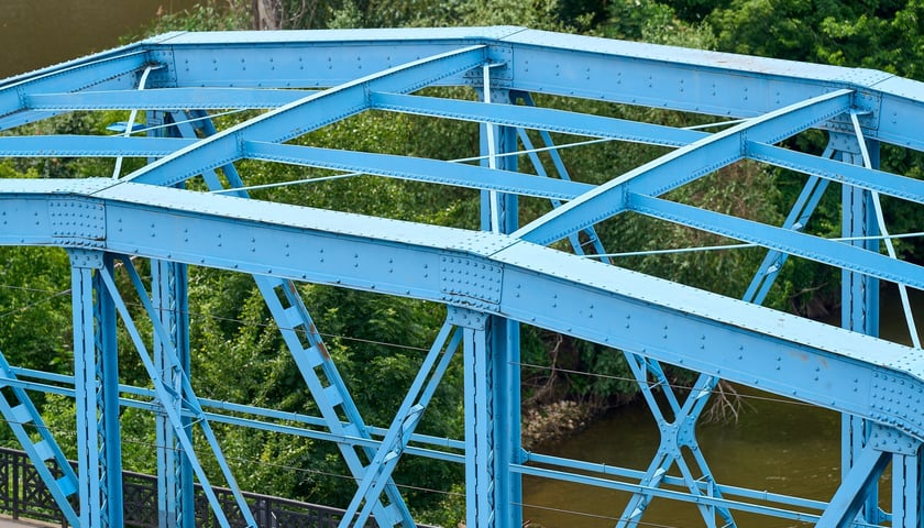 Powiększ obraz: Most Sikorskiego latem 2025 roku