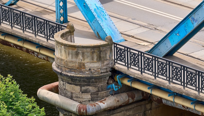 Powiększ obraz: Most Sikorskiego latem 2025 roku