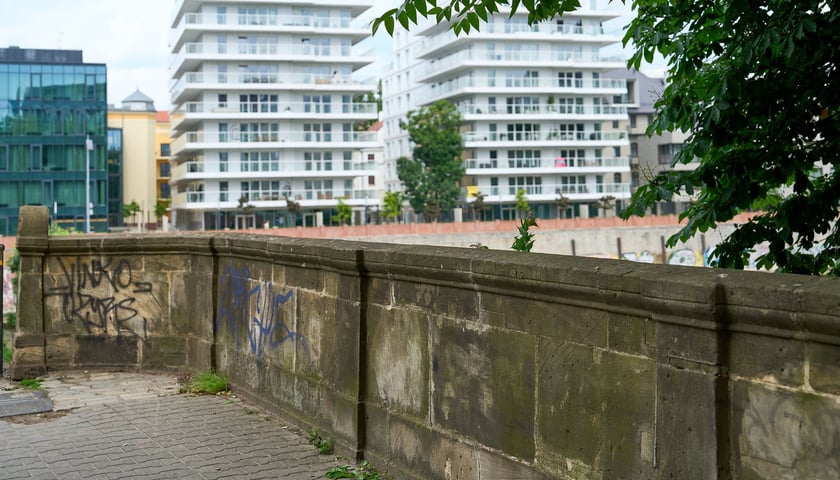 Powiększ obraz: Most Sikorskiego latem 2025 roku