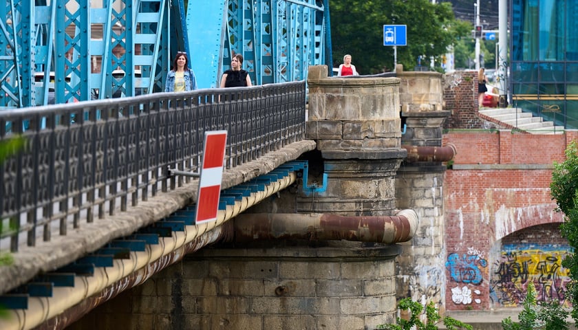 Powiększ obraz: Most Sikorskiego latem 2025 roku