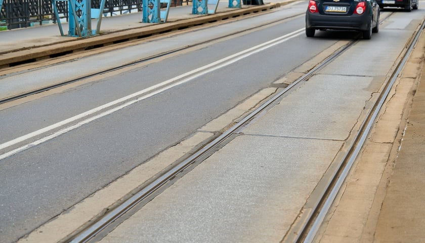 Powiększ obraz: Most Sikorskiego latem 2025 roku