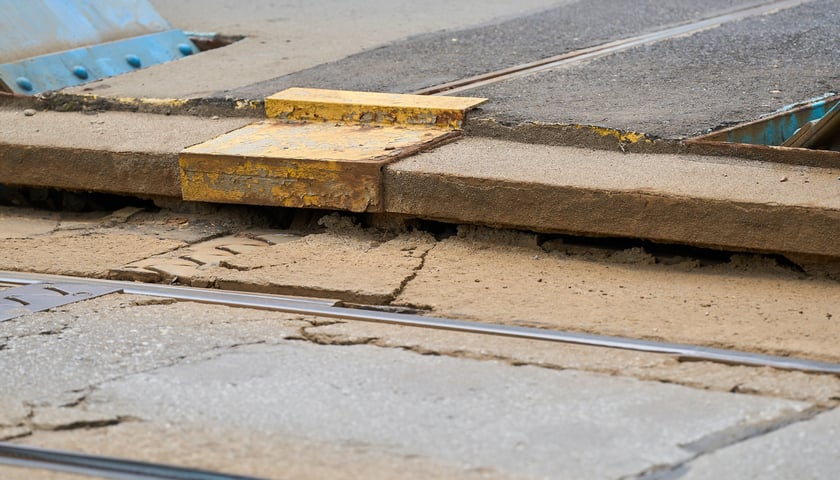 Powiększ obraz: Most Sikorskiego latem 2025 roku