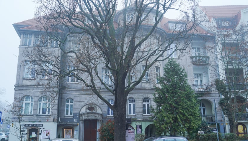 Powiększ obraz: Plac Powstańc&oacute;w Śląskich 13