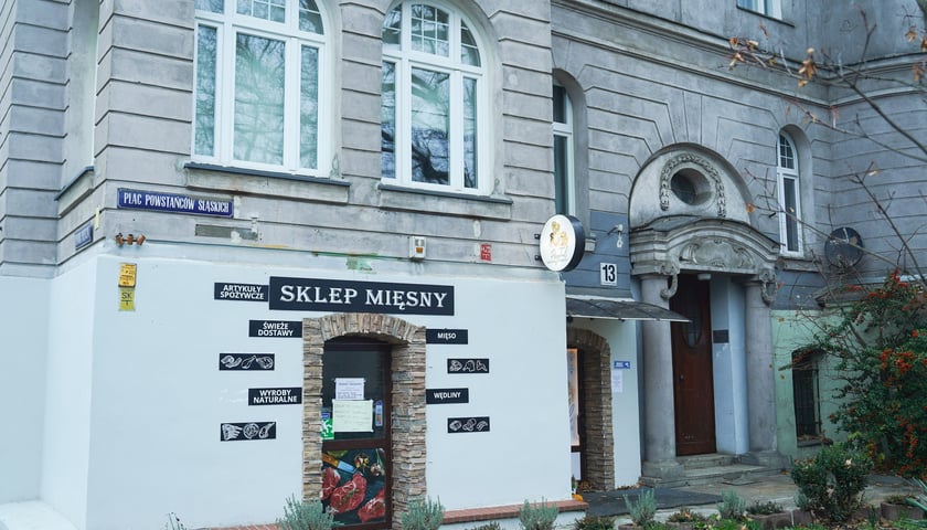 Powiększ obraz: Plac Powstańc&oacute;w Śląskich 13