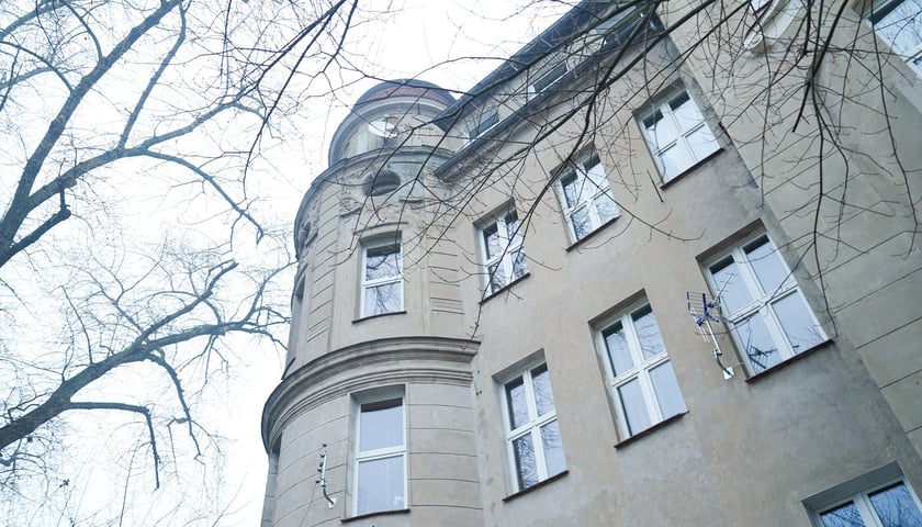 Powiększ obraz: Plac Powstańc&oacute;w Śląskich 2