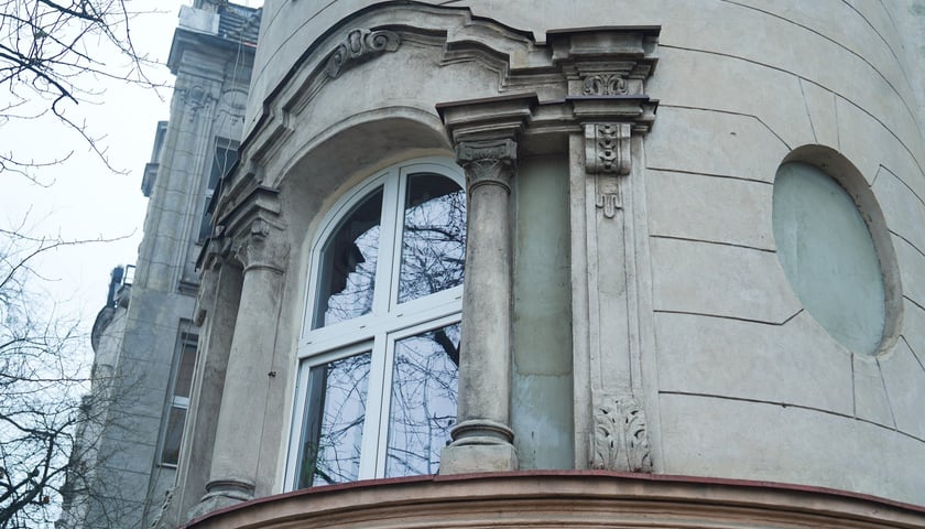 Powiększ obraz: Plac Powstańc&oacute;w Śląskich 2