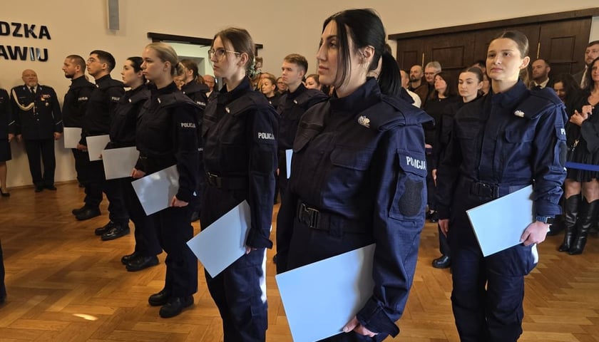 Ślubowanie nowych policjantek i policjantów we Wrocławiu