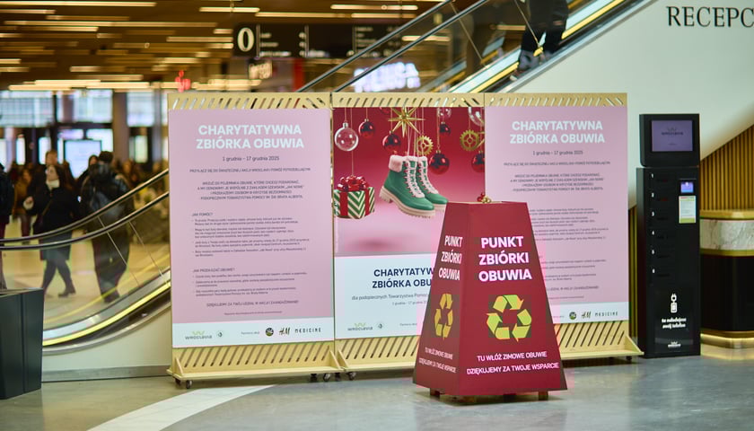 Powiększ obraz: We Wroclavii trwa Charytatywna Zbiórka Obuwia