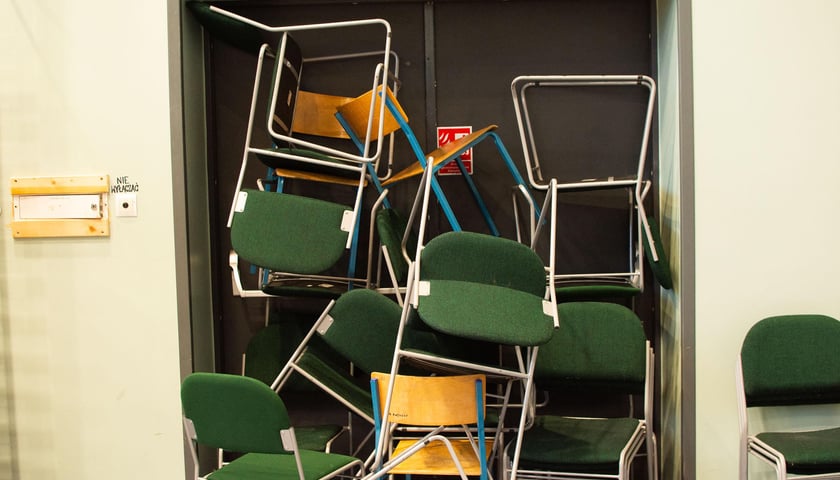 Powiększ obraz: Bezpieczny Wrocław w szkołach - szkolenie w XVI LO przy ul. Reja