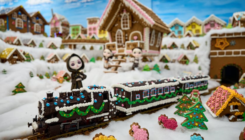 Powiększ obraz: Miasto z Piernika w Kolejkowie