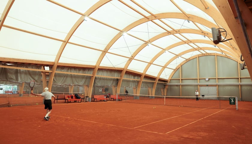 Powiększ obraz: Kort tenisowy przy ul. Spiskiej