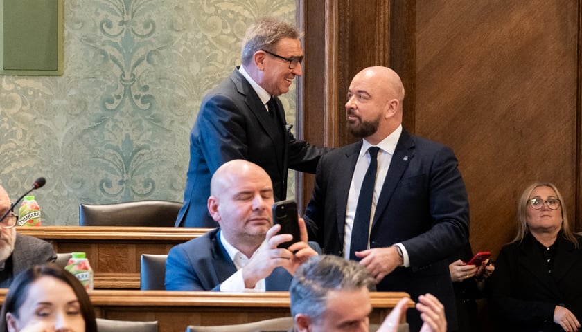 Rada Miejska Wrocławia w czwartek 18 grudnia przyjęła na sesji projekt budżetu Wrocławia na 2026 rok. Za było 25 radnych