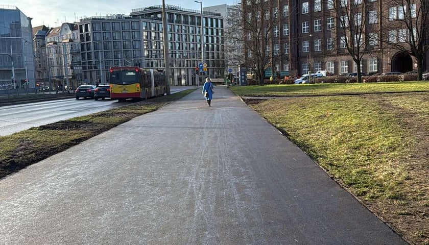 Powiększ obraz: Poprawa nawierzchni dróg rowerowych