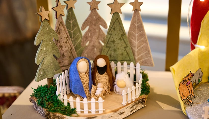 Powiększ obraz: Wystawa szopek wykonanych przez dzieci i młodzież. Muzeum Etnograficzne we Wrocławiu