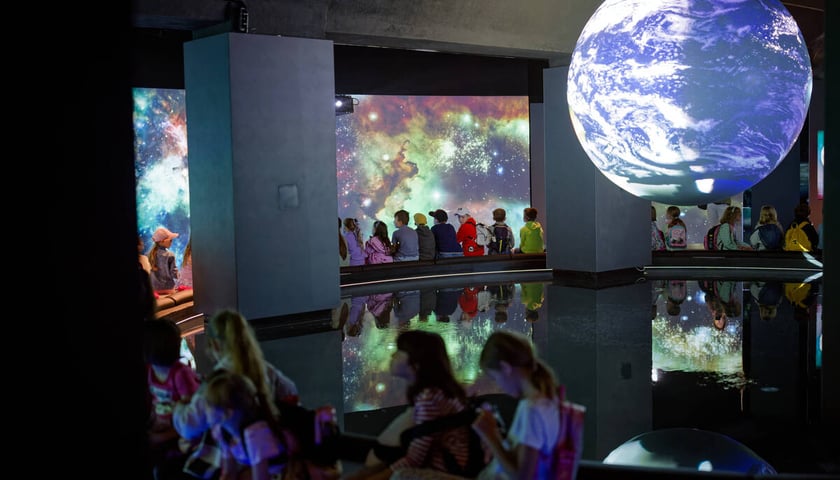 Powiększ obraz: <p>P&oacute;łkolonia w Hydropolis</p>