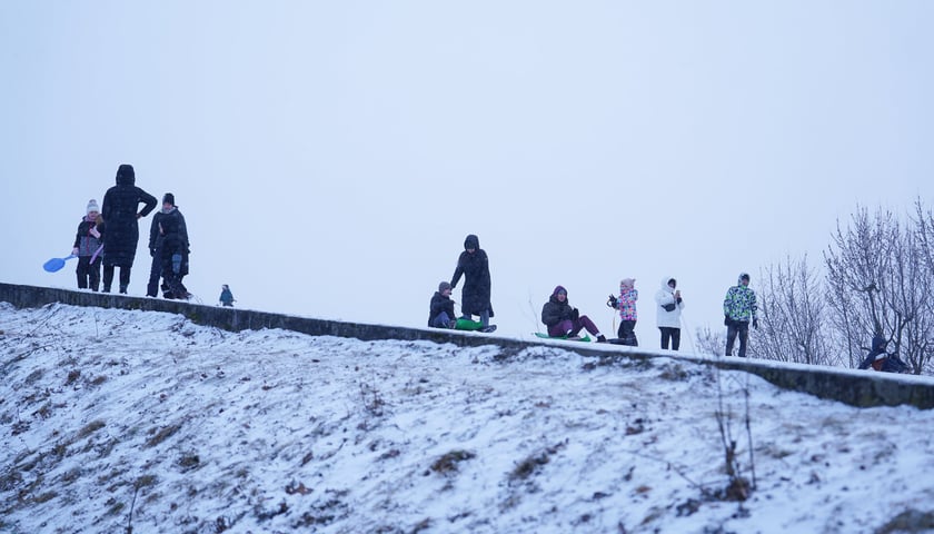 Zimowe aktywności na G&oacute;rce Oporowskiej