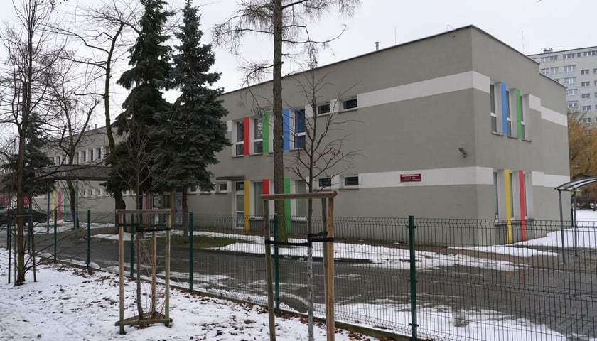 Budynek żłobka przy ul. Białowiejskiej 27