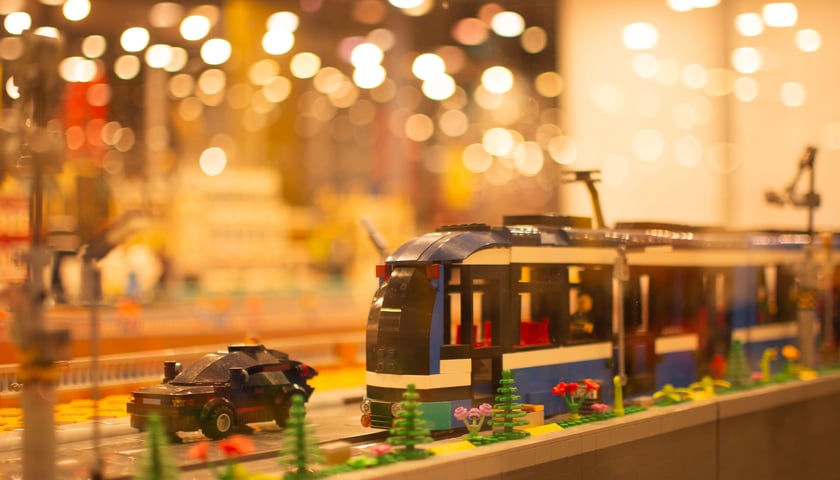 Powiększ obraz: Wystawa Budowli z Klocków Lego w Sky Tower