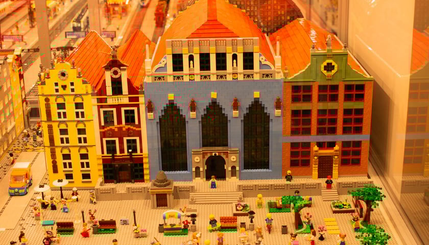 Powiększ obraz: Wystawa Budowli z Klocków Lego w Sky Tower