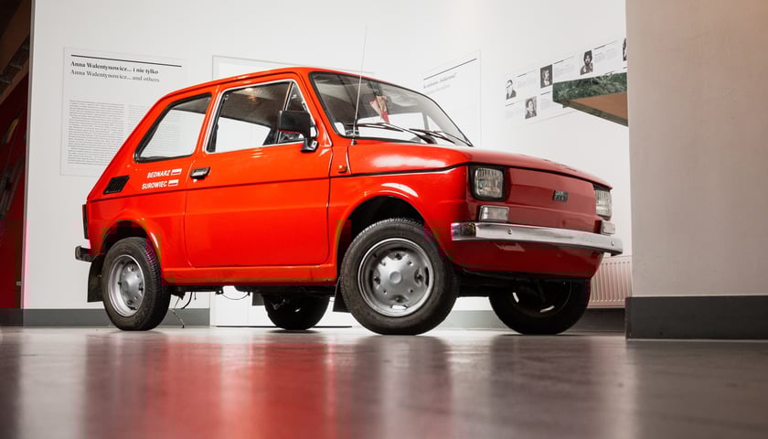 Powiększ obraz: <p>Mały Fiat 126p, kt&oacute;rego możecie zobaczyć na wystawie CH Zajezdnia</p>
